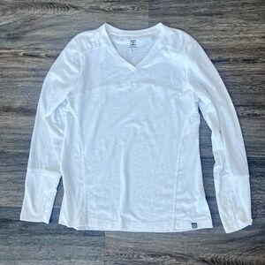 Title Nine | White V Neck Matahari Long Sleeve Tee
